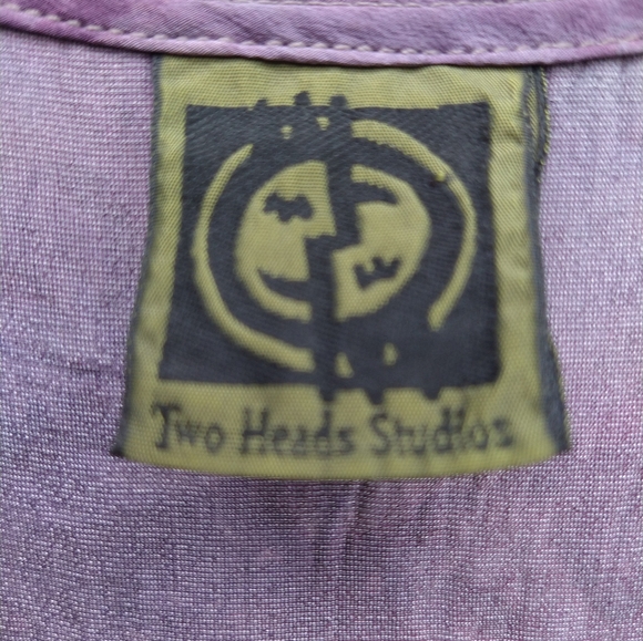 Two Heads Studio top - Picture 4 of 4